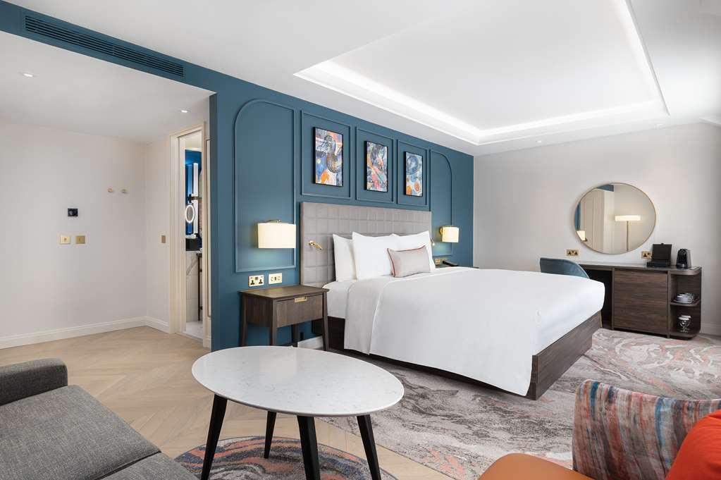 Lost Property St Pauls London, Curio Collection By Hilton Room photo
